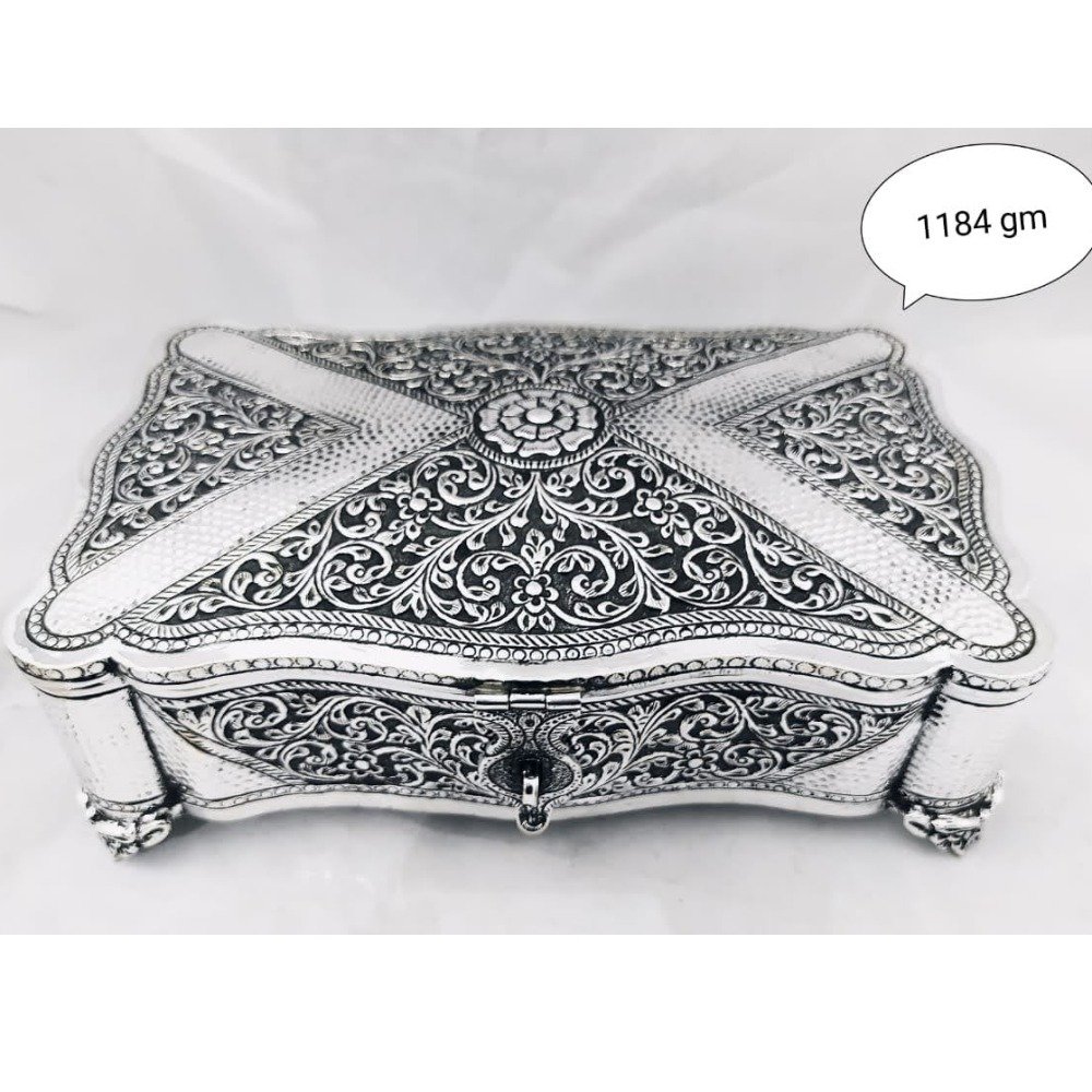 92.5 pure silver dry fruit box (pandan) in fancy shape po-147-02