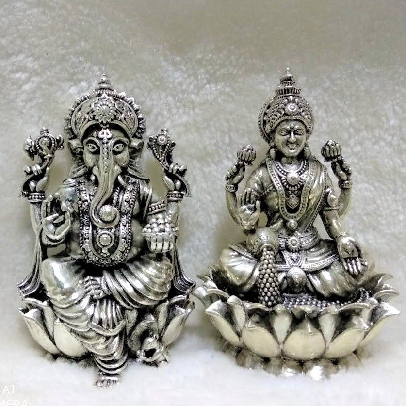 Buy Silver Ganesha Idol Online in India - Mypoojabox.in